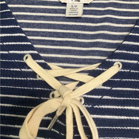 Tommy Bahama Women’s Tunic Sweater Lace up Navy Ivory Stripe Size Small EUC - Picture 3 of 6